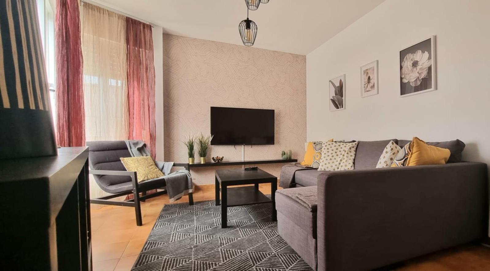Apartamentos Ad فيلانويفا دي أروسا المظهر الخارجي الصورة
